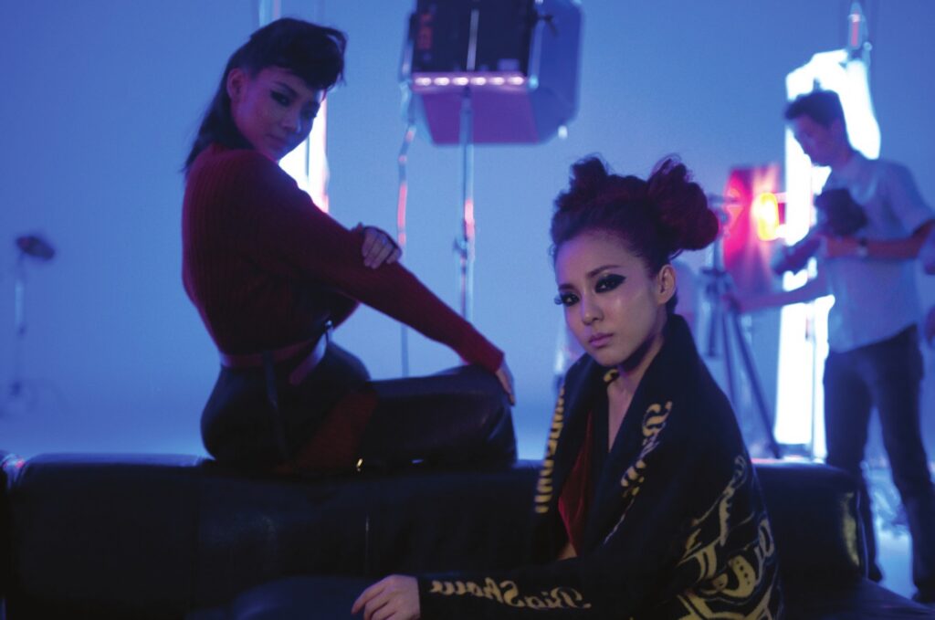꿈을 꿈을 꿈을 꾸는 넥스트 퀸, 2NE1
